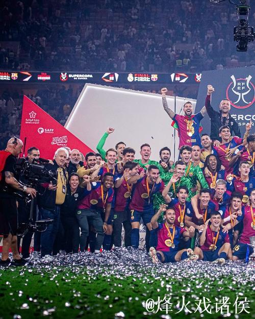 巴萨能在本赛季争夺所有赛事冠军,皮克充满信心 巴萨能在本赛季争夺所有赛事冠军,皮克充满信心